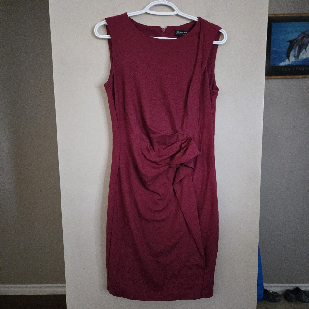 Le Chateau Dress Elegant Burgundy Sleeveless Dress Midi Medium